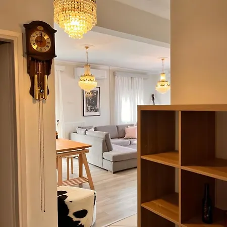 Acanthus Apartment